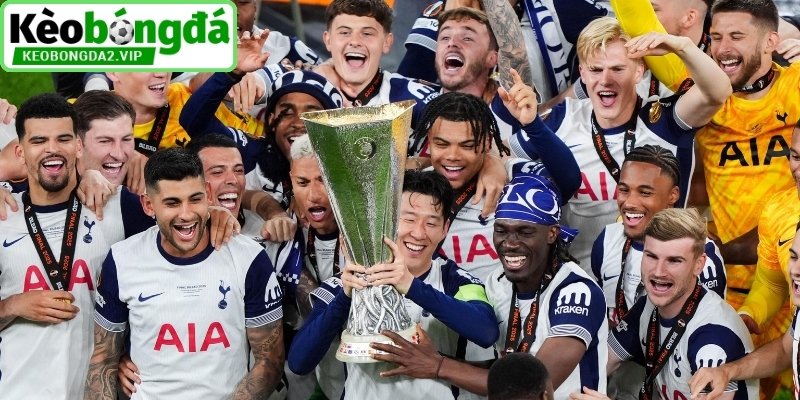 Europa League - Cuộc Đua Khốc Liệt Đến Ngôi Vô Địch Danh Giá 4 Những cái tên lẫy lừng đã ghi danh mình vào lịch sử cúp C2